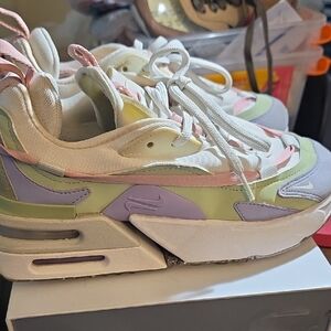 Women' Pastel Multi-Color Fashion Sneakers - White/PastelWmns Air Max Furyosa